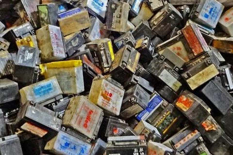 ㊣谷城石花专业回收报废电池☯大量回收锂电池☯旧电池回收